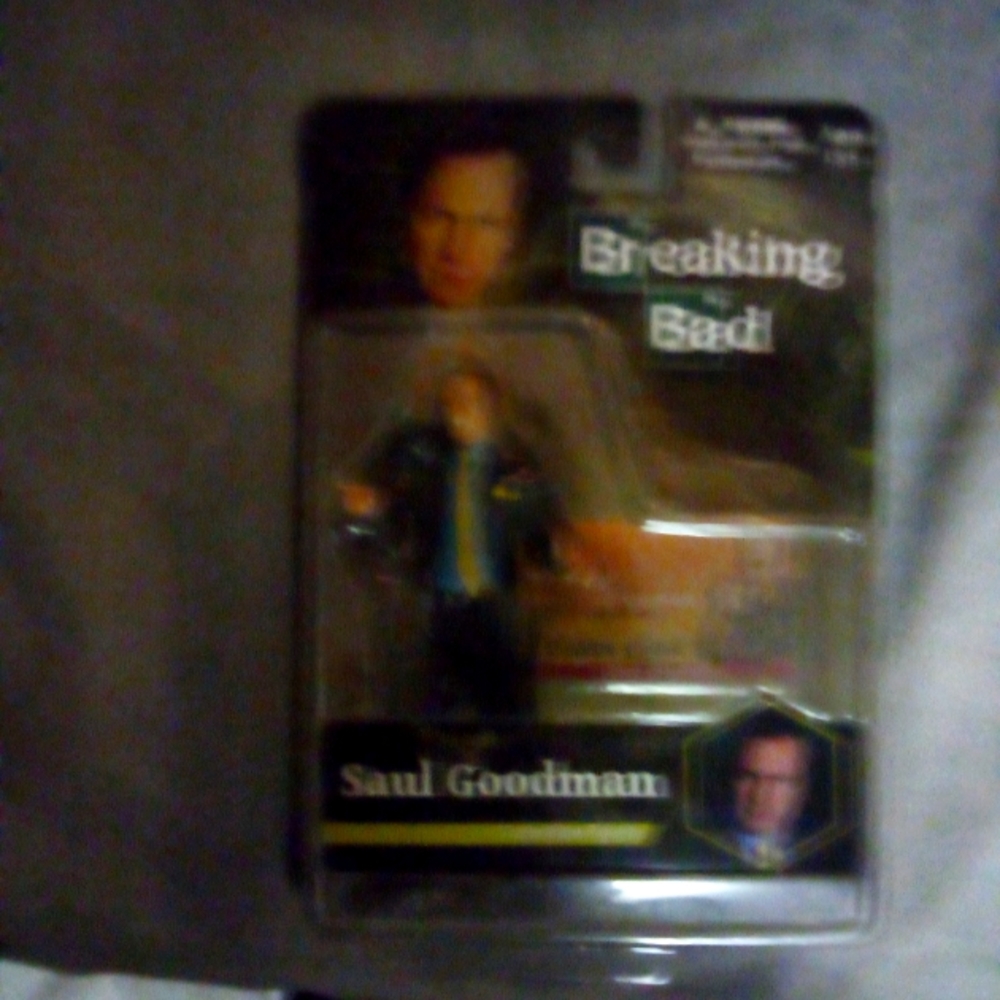Mezco Breaking Bad Saul Goodman Action Figure
